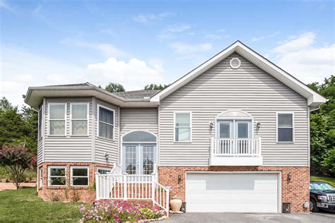 In 1911 sidney became an. 173 Valley View Avenue, Mt. Sidney VA, Mt. Sidney, VA 24467