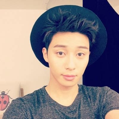 앞서 니아 다코스타 감독은 자신의 트위터에 박서준 사진을 올리며 드라마 남자친구라는 트윗을 남겨 화제를 모았다. 자기가 흔남이라는 박서준 : 네이트판