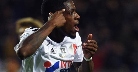 Com zion e o pelicans, muitos holofotes estão nesta divisão. Lille perde para o Amiens por 3 a 0 em jogo adiado da ...