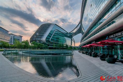Futuristic Sky Soho Shanghais Iconic Landmark Building 5 Peoples