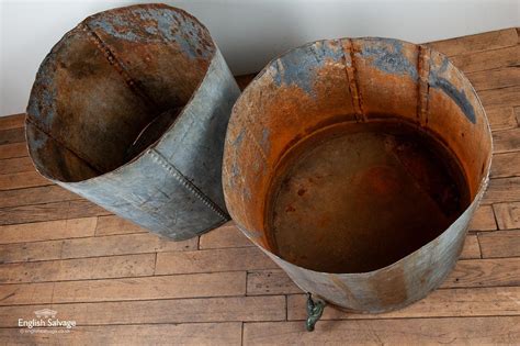 Compare to rectangular water tank circular water tanks are better in follwoing reasons 1. Large circular galvanised riveted tanks