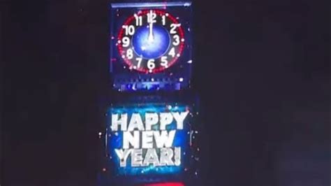 Capital One Countdown Times Square New Years Eve 2019 With Bottem Both