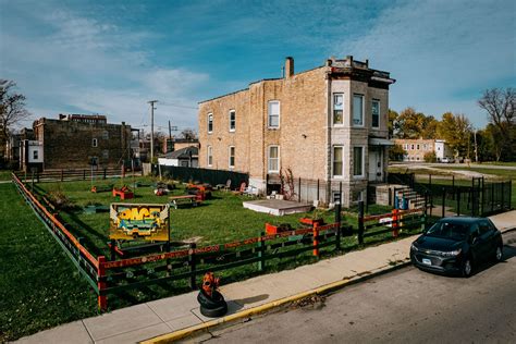 When Chicago Wont Invest In Black Neighborhoods The Community Steps