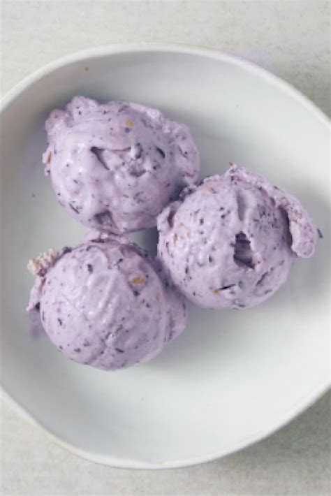 It comes out to about 60 calories each for 24 cupcakes for frosting, just mix together light cook whip and. Blueberry flavoured nice cream. A healthy alternative to ...