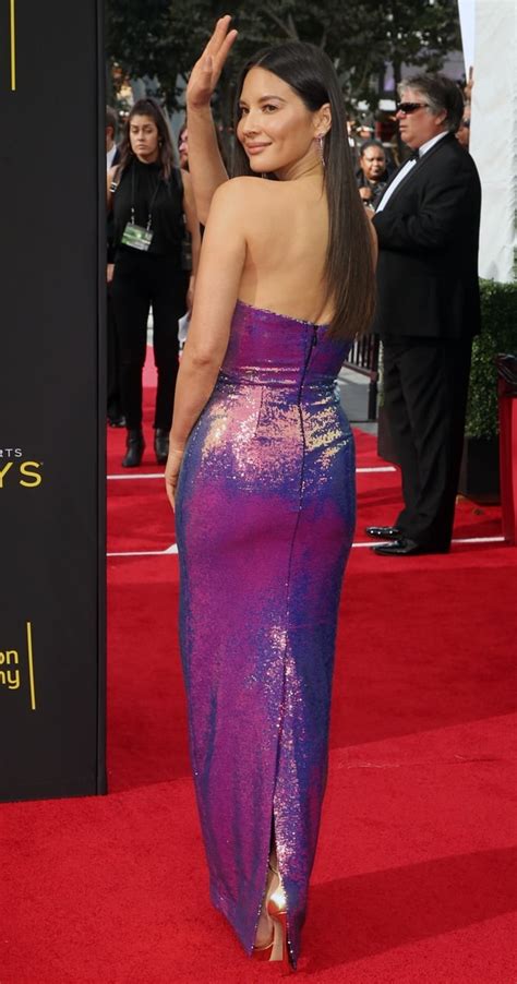 Olivia Munns Strapless Iridescent Dress With 3d Effect Flower Details Laptrinhx News