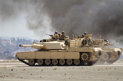Images M1 Abrams Tanks soldier US M1A1 military
