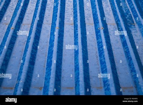 Splash Roof Hi Res Stock Photography And Images Alamy