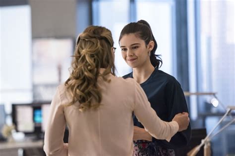 Nicole Maines As Dreamer On The Cws Supergirl Photos Popsugar