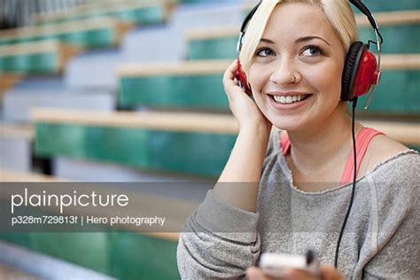 Pretty College Student Listening To Music Stock Image Everypixel