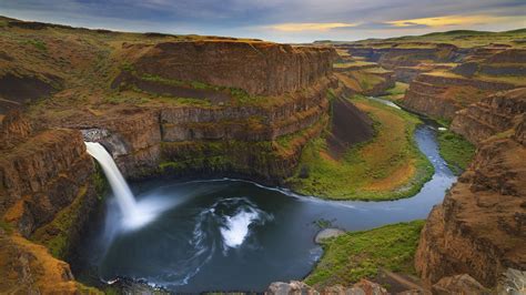 Palouse Falls On The Palouse River In Spring Washington State Usa