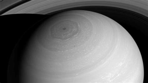 Melihat Indahnya Foto Cincin Planet Saturnus Dari Pesawat Luar Angkasa