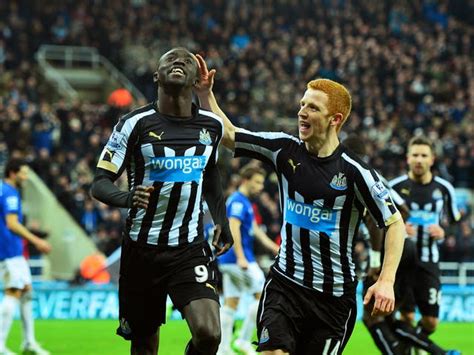 Watch live football online from the english premier league and the rest of europe. Newcastle vs Everton match report: Alan Pardew no-show ...