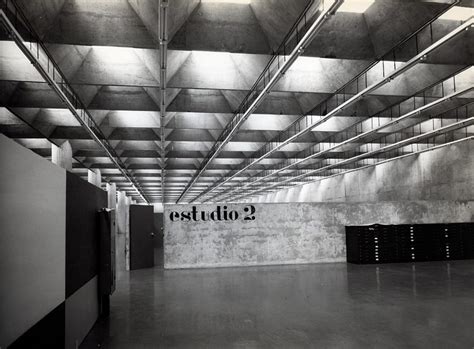First four fonts, 3 sans serif and 1 serif, are meant for your presentations, booklets and boards. 10 Fonts For Architects | ArchDaily