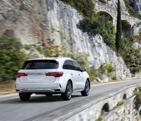 Find out why the 2017 acura mdx is rated 7.5 by the car connection experts. 2017 Acura MDX Sport Hybrid Performance | Joe Rizza Acura