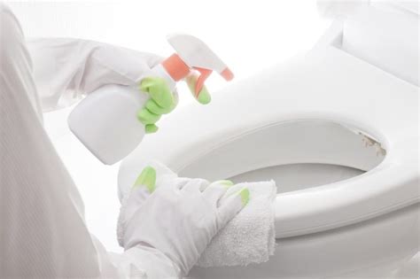 Hygiene auf dem wc ist unverzichtbar, auch wenn die reinigung eher zu den unbeliebten arbeiten gehört. Urinstein entfernen: Hausmittel gegen die hartnäckigen ...