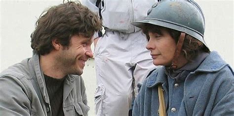 Moteris mirė būtent nuo jo smūgių. La mère de Marie Trintignant trouve "indécent" le retour ...