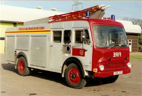 Fire Engines Photos Hampshire Fire And Rescue Service Bedford Tk