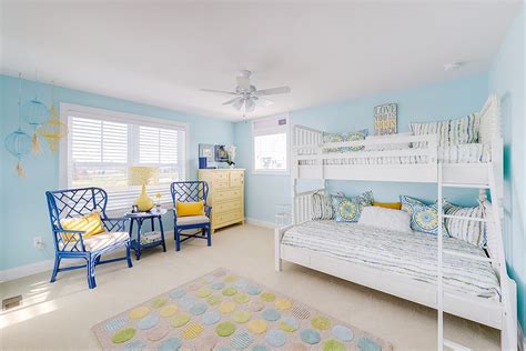 Yellow and blue blend refreshing. Trendy and Timeless: 20 Kids' Rooms in Yellow and Blue