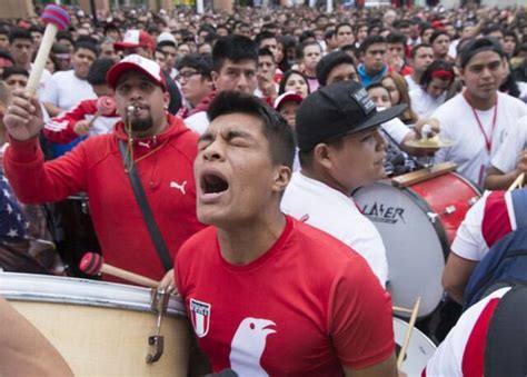 Día Del Hincha Peruano ¿cómo Es La Mejor Hinchada Del Mundo Que