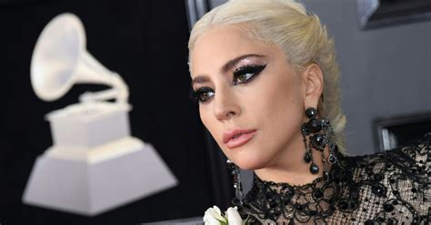 How To Get Lady Gagas Stunning Grammys Hair And Makeup Huffpost