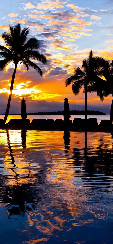 Palmen Pool Wasser Meer Am Strand Sonnenuntergang Abend 3840x2160