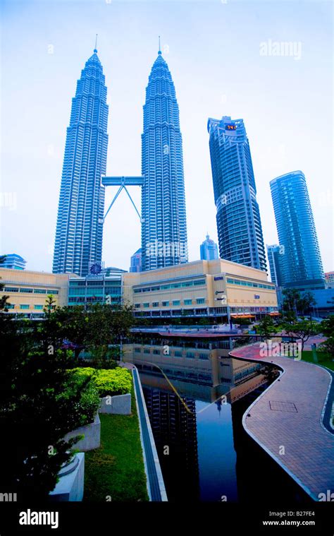 Petronas Towers Kuala Lumpur Malaysia Stock Photo Alamy