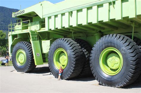 World S Biggest Truck Bcc Scarlet Truck