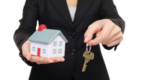 Get Your Exciting Real Estate License And What Does It Offer