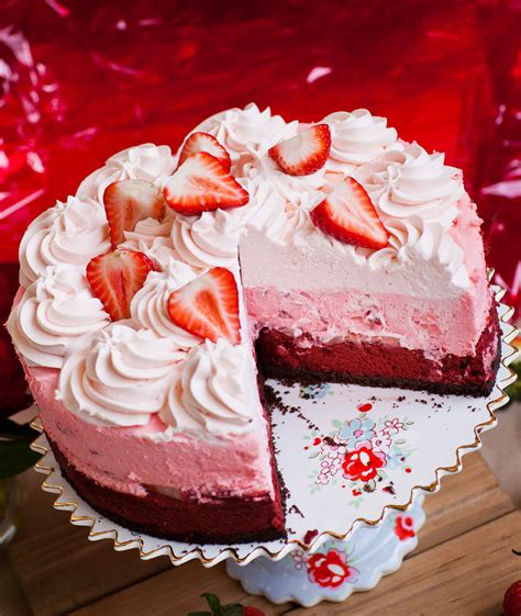 I copied the exact measurements and it not only took double the time to cook but the icing remained very. Strawberry Red Velvet Cheesecake (video) - Tatyanas ...