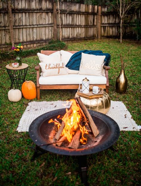 How To Host A Friendsgiving Bonfire Haute Off The Rack Backyard