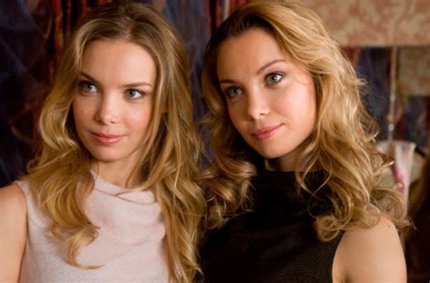 Так похожи друг на друга знаменитые сёстры близняшки российского кино