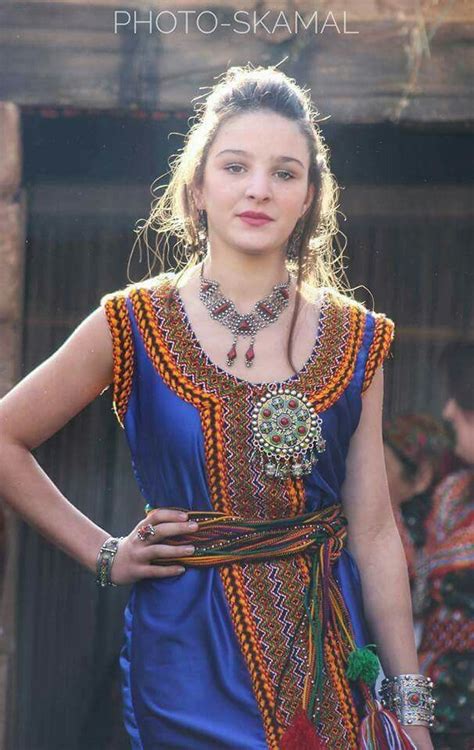 Subventions depuis 2010 (plf 2012 à 2020) août 10, 2020; Une belle robe kabyle d'un bleu royal comme je l'aime ...