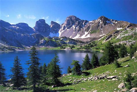 Day Hike To Allos Lake Lac Dallos In The Mercantour National Park Day Trip Uimla Leader