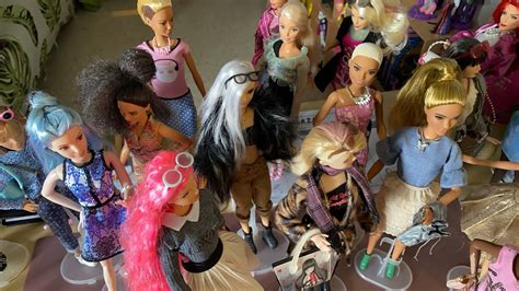 Mi Colección De Muñecas Barbie Diferentes Youtube
