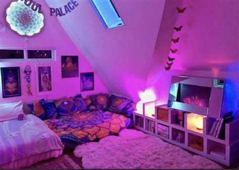 Pin By Gwen On Roomz Neon Room Neon Bedroom Chill Room