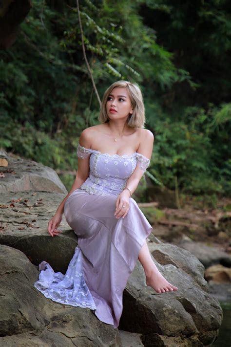 Myanmar Model Nwe Nwe Tun Photoshoot Album