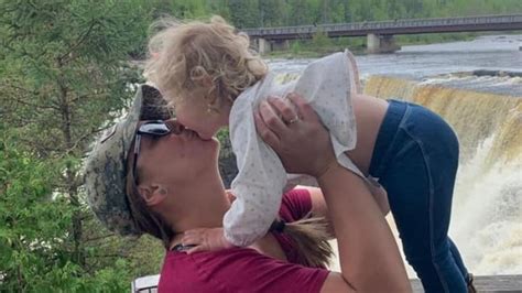 Frontline Couple From Thunder Bay Ont Reunites With 20 Month Old