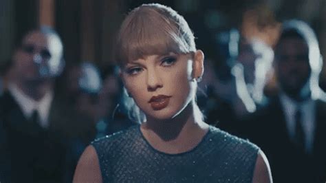Delicate Gif By Taylor Swift Find Share On Giphy Taylor Swift Delicate Taylor Swift Hair