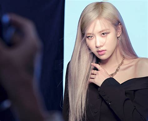 Tiffany And Co Taps Blackpinks RosÉ As Its New Global Ambassador
