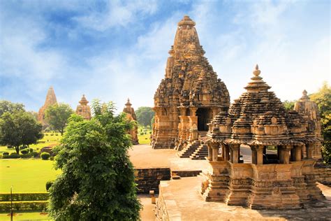 Kandariya Mahadeva Temple Khajuraho Tripवाणी