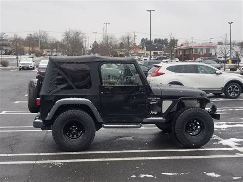 Tj With Stock Suspension Metalcloak Fenders And 33s Jeep Wrangler