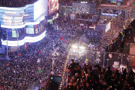 Hundreds Of Thousands Gather In New Yorks Times Square To Ring In 2024