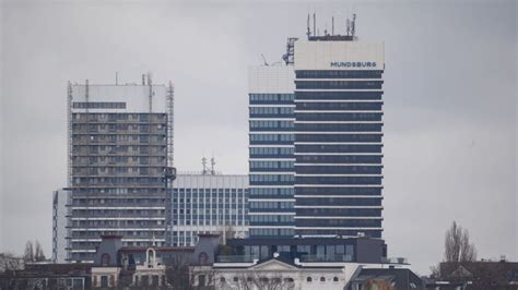 Hamburg übernimmt Einen Der Mundsburg Tower Hamburger Abendblatt