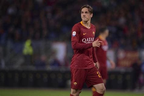 By continuing to use this website you are giving consent to cookies being used. Calciomercato Roma, Nicolò Zaniolo e il siparietto col ...