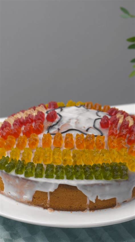 Hier zeige ich euch meinen gummibär aus kuchen. Pin auf Süßigkeiten-Liebe