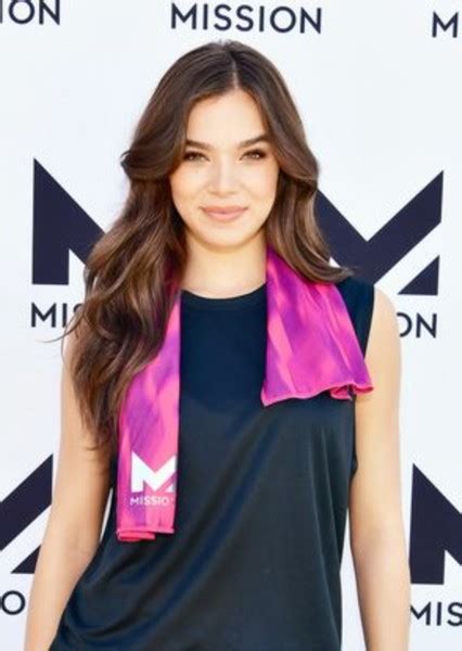 Fan Casting Hailee Steinfield As Amy Rose In Sonic The Hedgehog 3 On Mycast