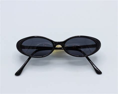 vintage 90 s oval sunglasses princess diaries sunglasses etsy 90s oval sunglasses oval