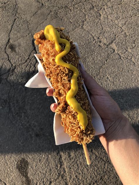 Convert a measure of dry couscous to another culinary units between dry weight scales measures vs volume measuring practiced in kitchens for cooking with dry couscous, baking and food diet. i ate Cheesy Ramen Dog : food