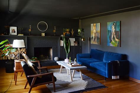 23 Gorgeous Black Living Rooms How To Use Black On Walls Apartment