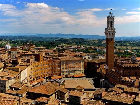 Piazza Del Campo Siena Italy Medieval Town Regions Of Italy